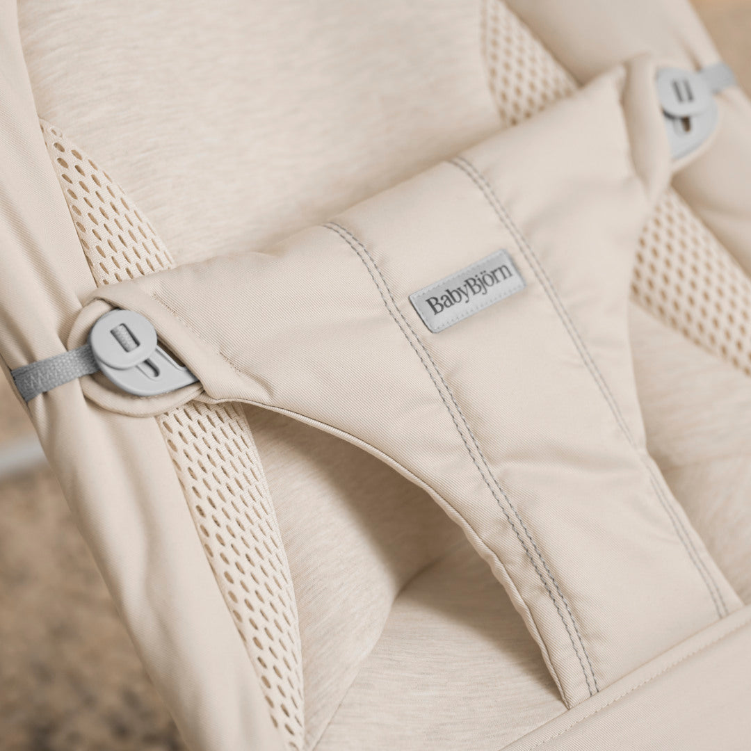 BabyBjörn Skråstol Balance Soft - Tri-Fabric - Lys Beige