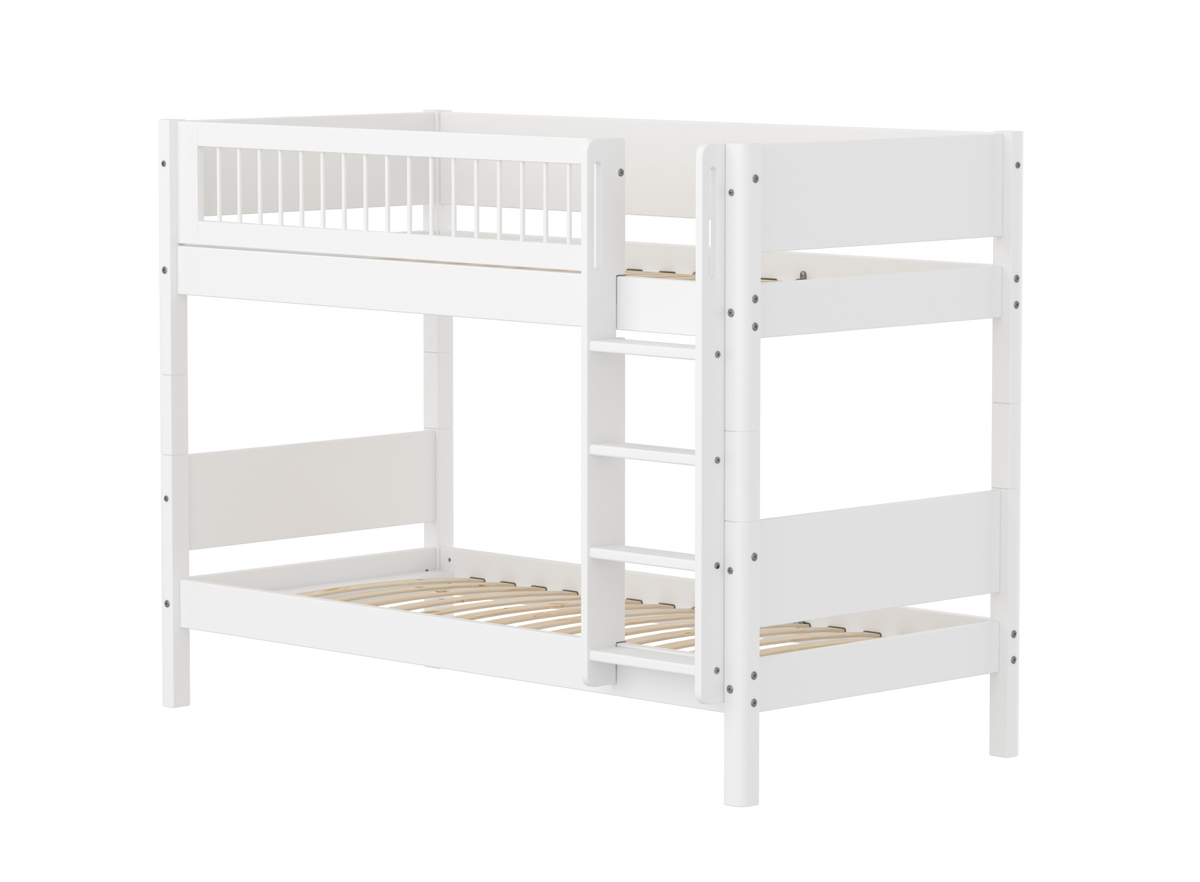 FLEXA WHITE Køjeseng 154 cm med stige og crossbar sengehest  90x200 cm- Hvid
