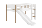 FLEXA NOR Halvhøj seng 120 cm med rutchebane, stige og crossbar sengehest  90x200 cm - Hvid/eg