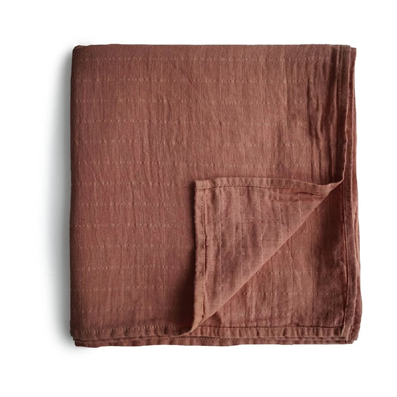 Mushie Swaddle Cognac