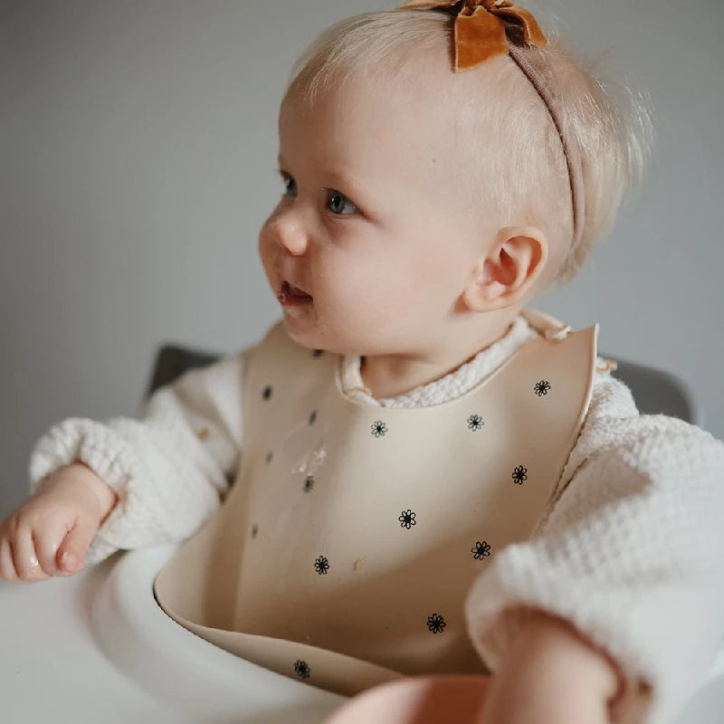 Mushie Hagesmæk Black Daisy