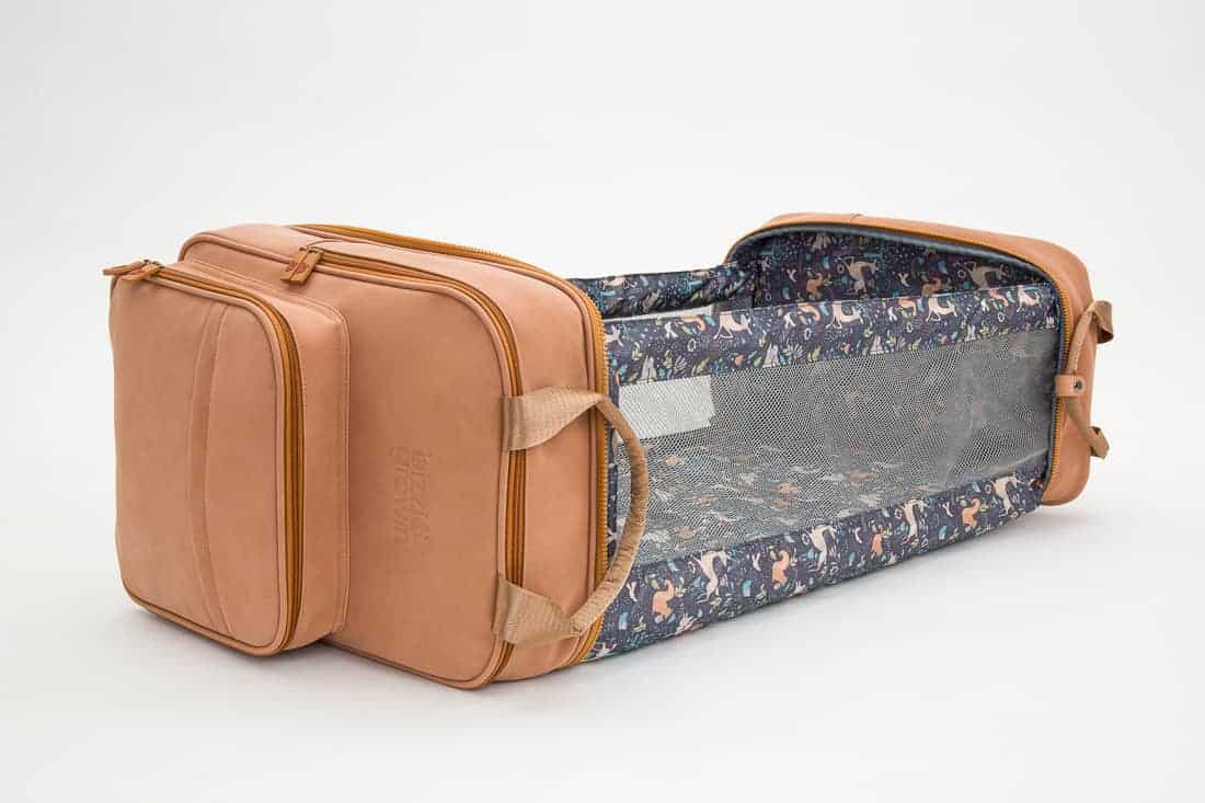 Bizzi Growin RucPOD® Pusletaske og rejseseng - Vegan Leather - Porcini